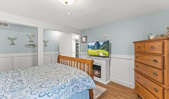 8 Stackpole Cir, Bourne, MA 02532