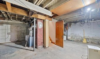 126 Foster St, Burlington, VT 05401