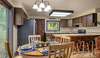 108 Panorama Dr, Cascade, ID 83611