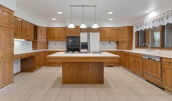39081 N Sheridan Rd, Antioch, IL 60002