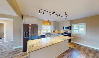 705 Glenview Dr, Albert Lea, MN 56007