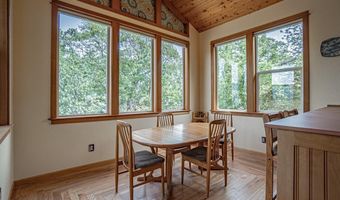 307 Hillcrest St, Ashland, OR 97520