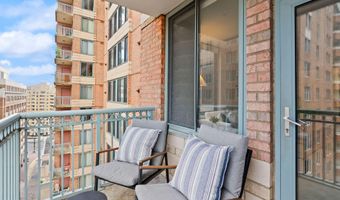 851 N GLEBE Rd 1309, Arlington, VA 22203