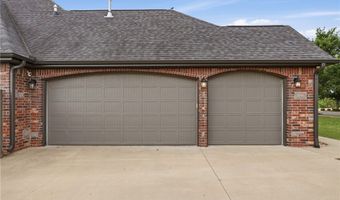3705 SW Banbury Dr, Bentonville, AR 72713