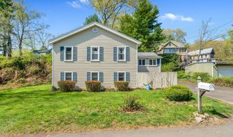 58 Grove St Ext, Branford, CT 06405