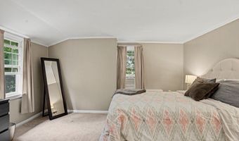 10 Crest Rd, Danbury, CT 06811