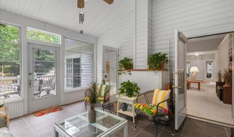 11 BURR HILL Dr, Berlin, MD 21811
