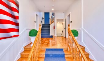 221 S ALFRED St 3A, Alexandria, VA 22314