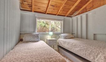 220 Way Ln, Bridport, VT 05734