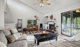 640 Blossom Dr, Avon, IN 46123