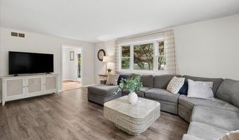 21 Nathaniel Dr, Amherst, NH 03031