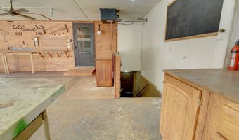 201 4th St, Armstrong, IA 50514