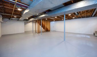 5120 Hensley Dr, Ann Arbor, MI 48103