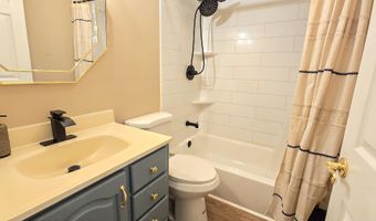 1 Lafayette Ct, Barnegat, NJ 08005