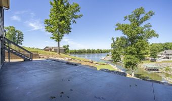 202 RIVERBEND Ln, Bath Springs, TN 38311
