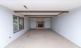 19 Skyline Dr, Adrian, MO 64720