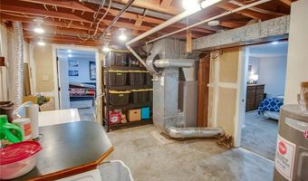 12 E Delmar Ave, Alton, IL 62002