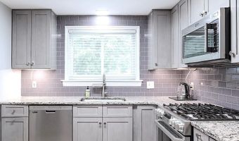 135 Amherst St 30, Amherst, NH 03031