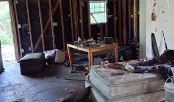 8845 DOWNEY St, Bayou La Batre, AL 36509