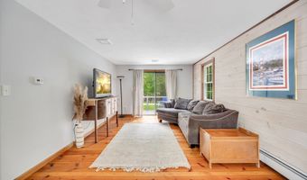 21 Quarry Rd, Branford, CT 06405