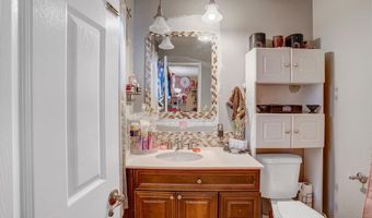 1147 Viewmont Dr, Escondido, CA 92027