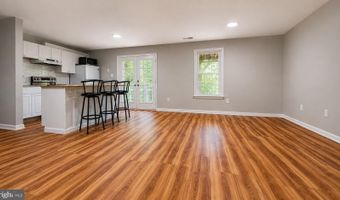 7302 IVYCREST Pl, Annandale, VA 22003