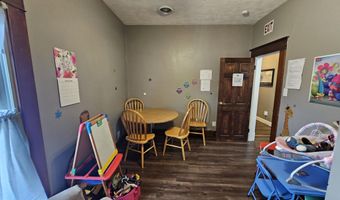 308 W Church St, Aurora, MO 65605