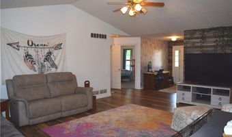4777 Waterloo Rd, Atwater, OH 44201