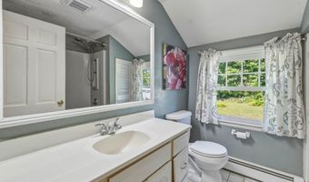40 Vantana Dr, Bristol, CT 06010