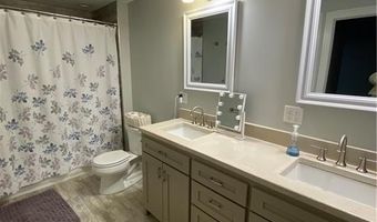 17895 168th St, Basehor, KS 66007