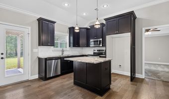 689 Lucy Ln, Alexander, AR 72002