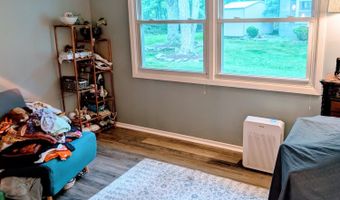 59 Chilton Ln, Aberdeen, NJ 07747