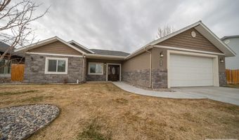 830 Matchpoint Dr, Ammon, ID 83406