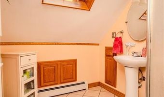 17 Marden St, Cranston, RI 02910