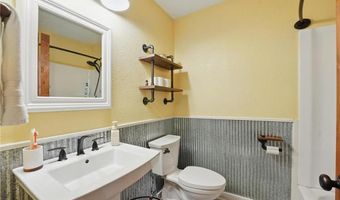 1633 N 600 Rd, Baldwin City, KS 66006