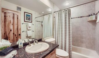 137 Benchmark Rd 520, Avon, CO 81620