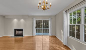 20 Lakeview Dr 20, Branford, CT 06405