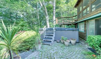 59 Ulasik Rd, Canterbury, CT 06331
