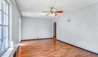 1015 N 13th St, Beatrice, NE 68310