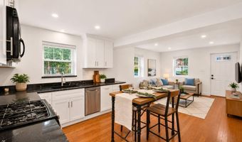 2218 FARRINGTON Ave, Alexandria, VA 22303