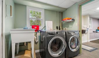 13 Birchwood Cir, Bedford, NH 03110