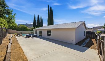 5570 Rock Tree Dr, Agoura Hills, CA 91301