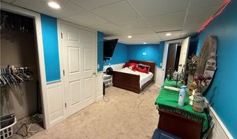 1 Edgewood Ave, Hopkinton, RI 02804