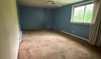 8 Greendale Rd, Andover, NJ 07860