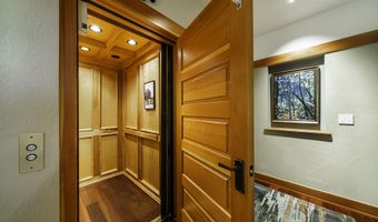 99 Granite St, Ashland, OR 97520