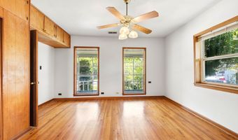 34 7th St, Apalachicola, FL 32320