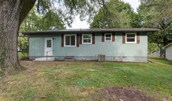 308 S Rinker Ave, Aurora, MO 65605