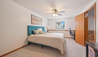 6167 E Quail Ridge Ct, Bel Aire, KS 67220