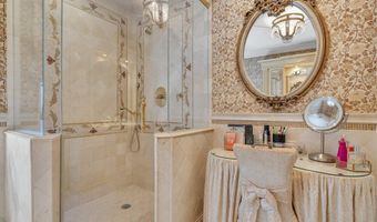 14 Bunker Hill Dr, Middletown, NJ 07748