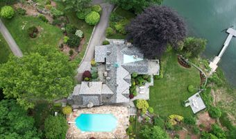 82 Arrowhead Way, Darien, CT 06820